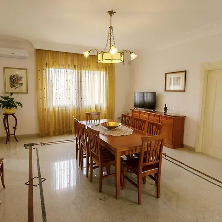 Incoronata By Interhome