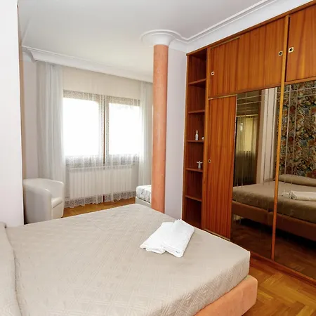 Incoronata By Interhome